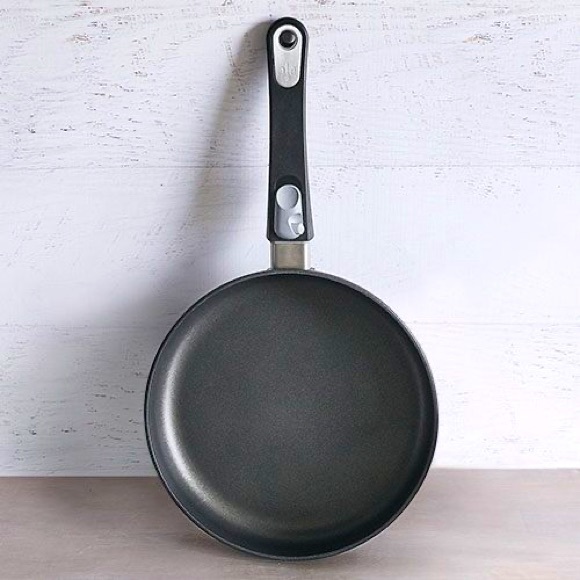 Pampered Chef Kitchen 8 Inch Pampered Chef Frying Pan Poshmark